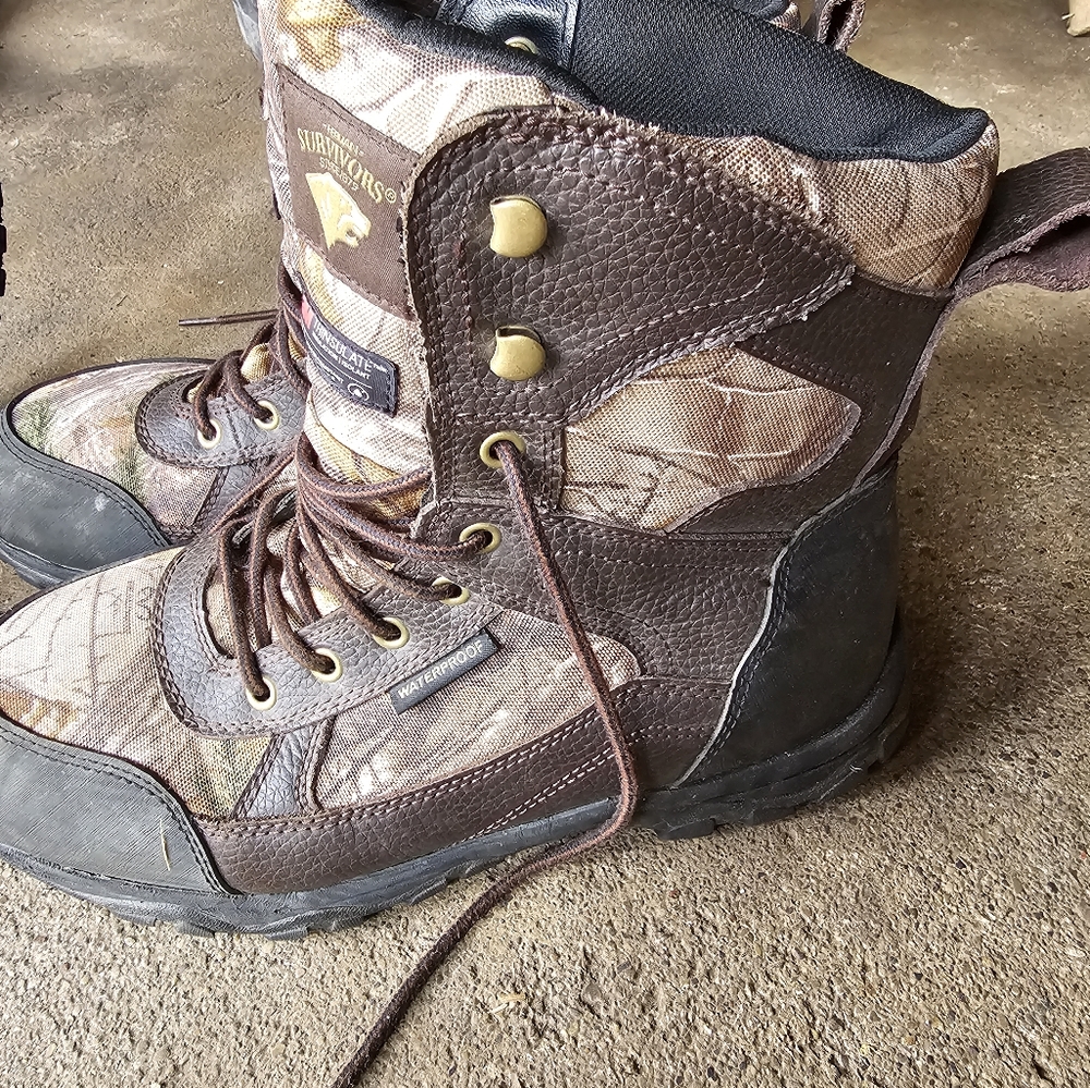 Survivor Boots - Picture 3 of 3